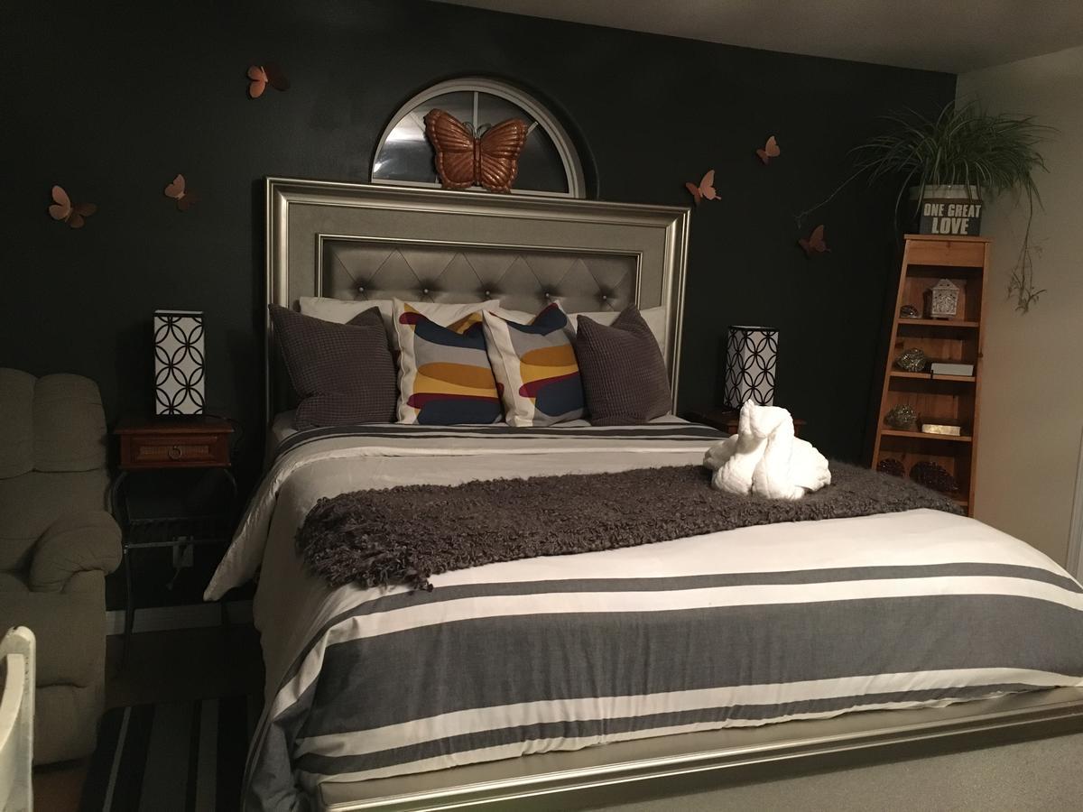 Mabuhay Lakeside Manor Bed & Breakfast Yellowknife Exterior foto